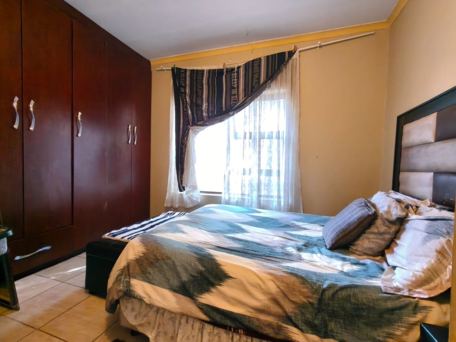 4 Bedroom Property for Sale in Mooivallei Park North West